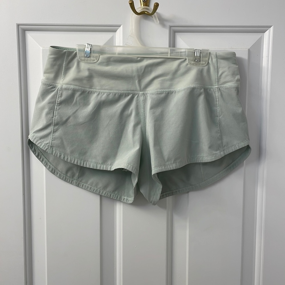 Lululemon Hotty Hot Shorts Sz 4